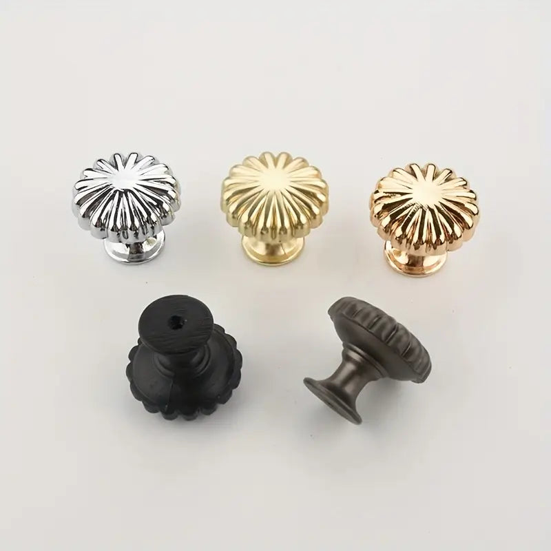 10-pack blomformade skåpsknoppar - Skåpsbeslag